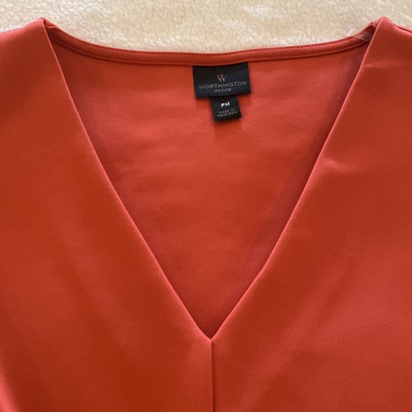 Worthinton petplum blouses for women’s new no tags and necklace - Picture 5 of 6
